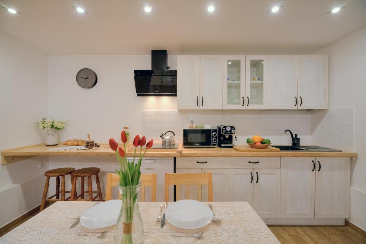 Apartamenty Maja Тылич Экстерьер фото